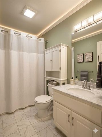 20756 W 121 Street, Olathe, KS 66061