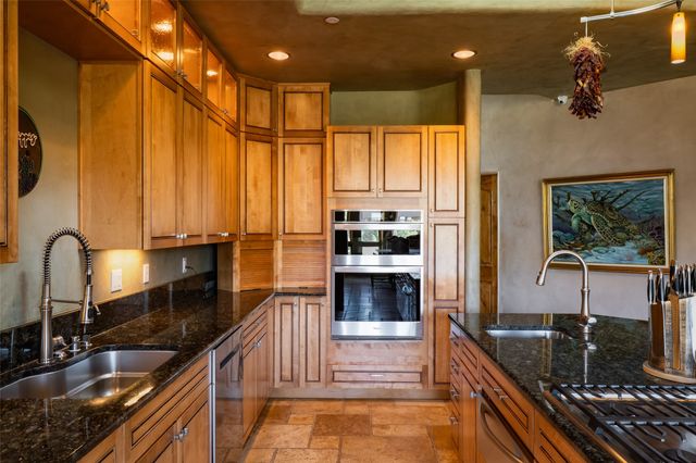 22 Tierra Monte NE, Albuquerque, NM 87122