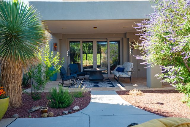 22 Tierra Monte NE, Albuquerque, NM 87122