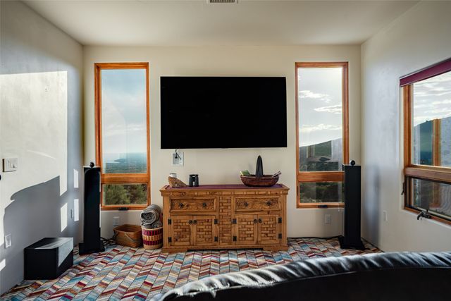 22 Tierra Monte NE, Albuquerque, NM 87122