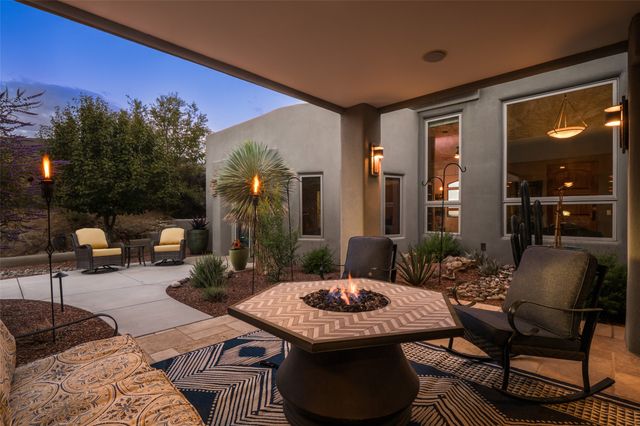 22 Tierra Monte NE, Albuquerque, NM 87122