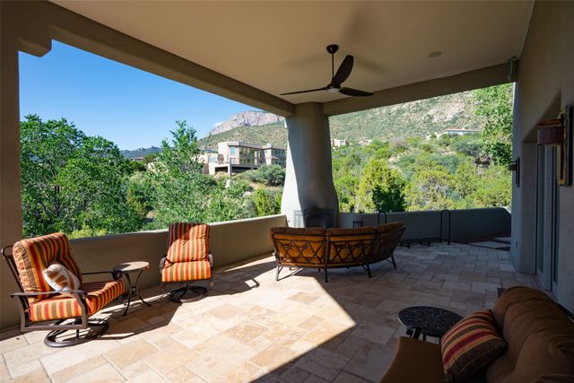 22 Tierra Monte NE, Albuquerque, NM 87122