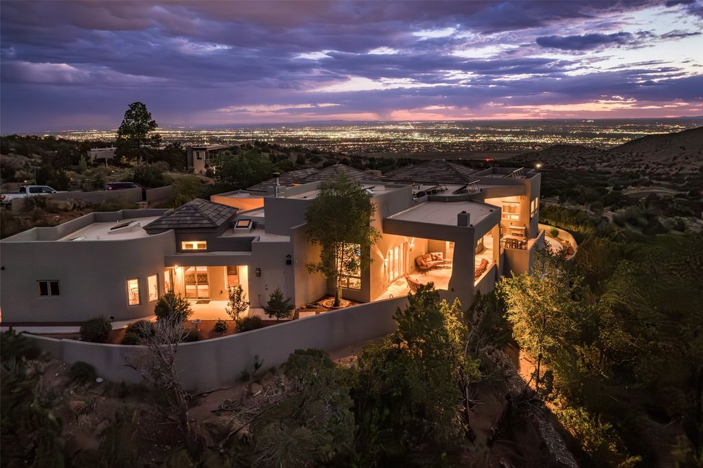 22 Tierra Monte NE, Albuquerque, NM 87122