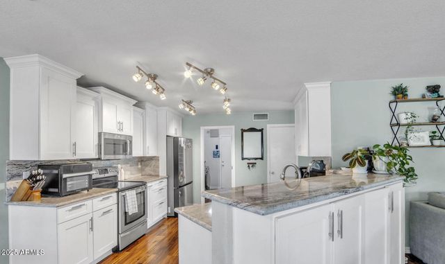 2302 E PARAISO Drive, Phoenix, AZ 85024