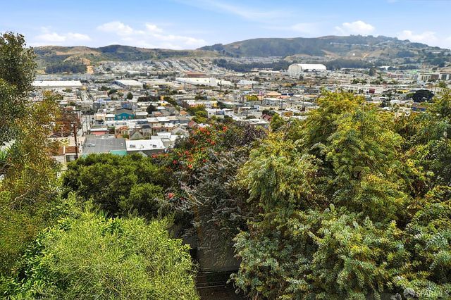 29 Tucker Avenue, San Francisco, CA 94134