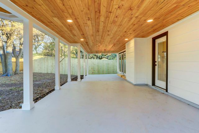 2902 Jorwoods DR, Austin, TX 78745