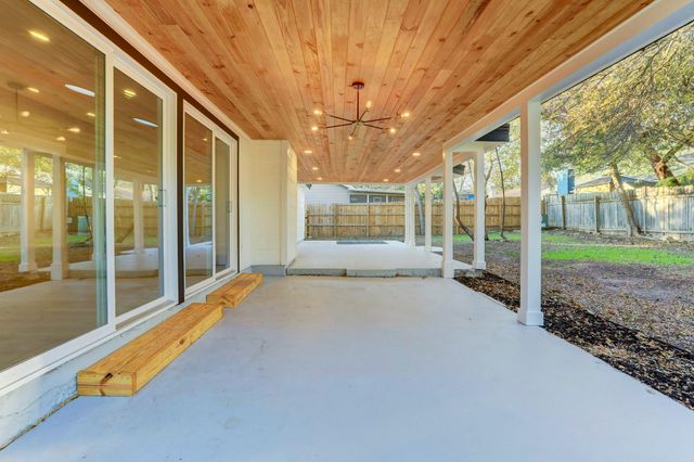 2902 Jorwoods DR, Austin, TX 78745