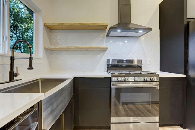 2902 Jorwoods DR, Austin, TX 78745