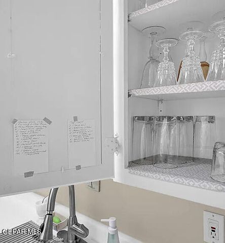 252 SHADOW MOUNTAIN Drive F1, El Paso, TX 79912