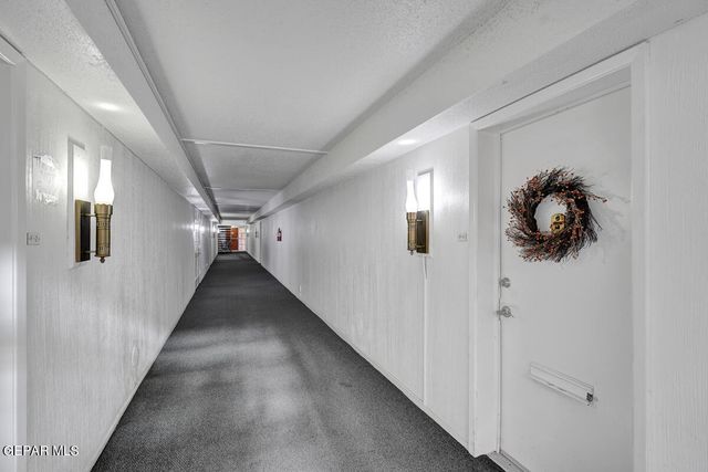 252 SHADOW MOUNTAIN Drive F1, El Paso, TX 79912