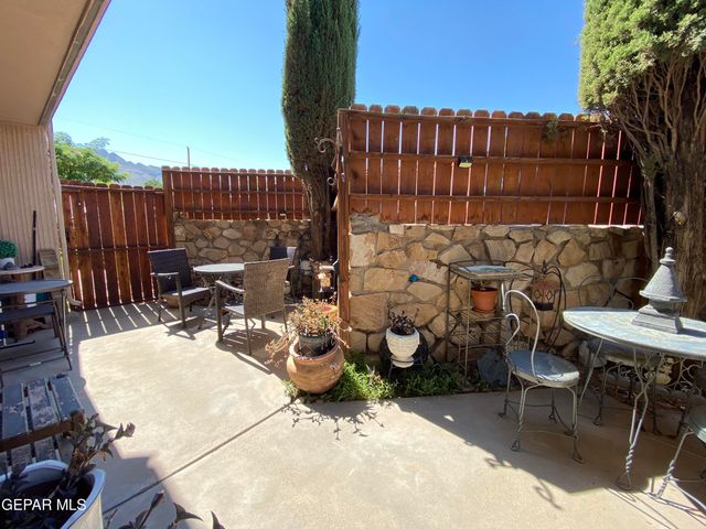 252 SHADOW MOUNTAIN Drive F1, El Paso, TX 79912