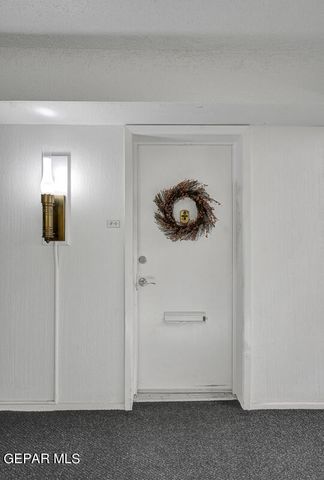 252 SHADOW MOUNTAIN Drive F1, El Paso, TX 79912