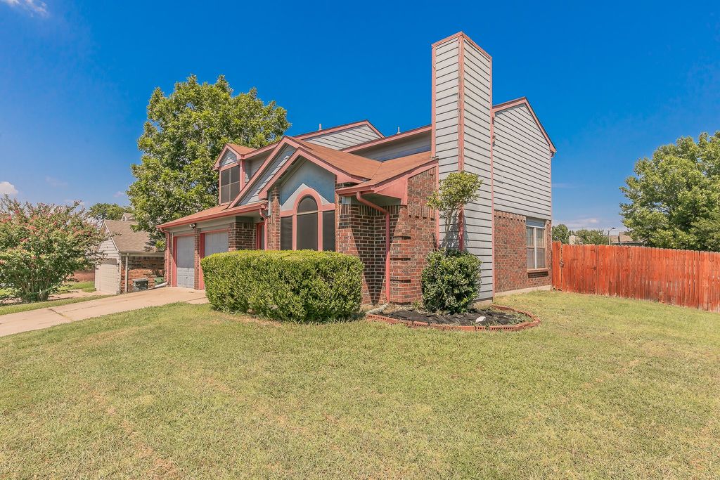5915 Rocky Point Drive, Arlington, TX 76018