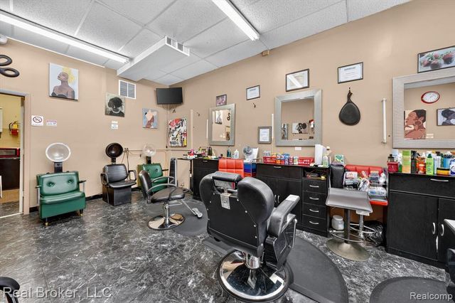 22713-22715 Plymouth Road, Redford, MI 48239