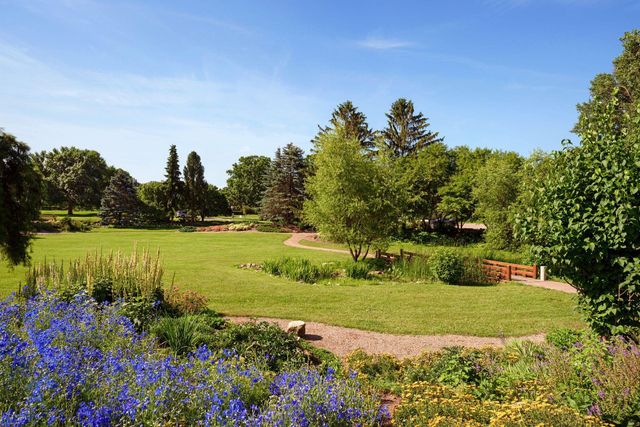 721 W 40th Street, Minneapolis, MN 55409