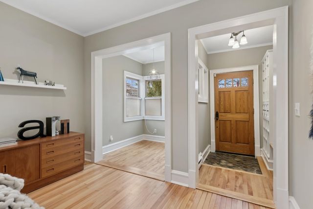 721 W 40th Street, Minneapolis, MN 55409