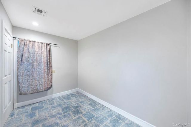 69 E 8th Street, Huntington Station, NY 11746