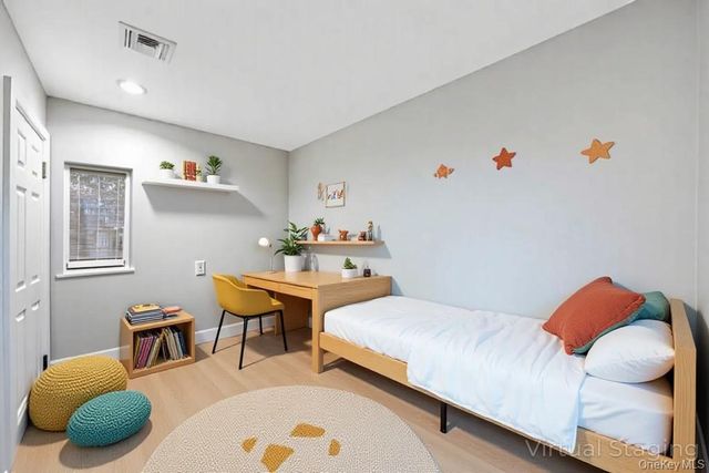 69 E 8th Street, Huntington Station, NY 11746