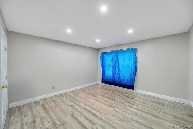 69 E 8th Street, Huntington Station, NY 11746