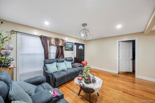 69 E 8th Street, Huntington Station, NY 11746