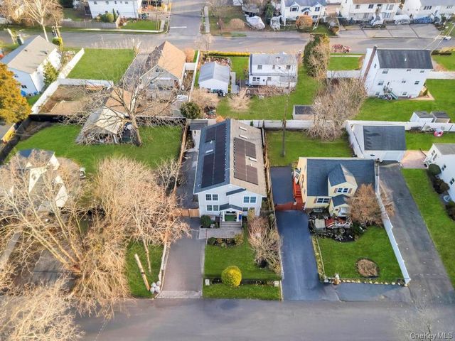 69 E 8th Street, Huntington Station, NY 11746