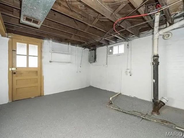 10071 Diamond Drive, Riverview, MO 63137