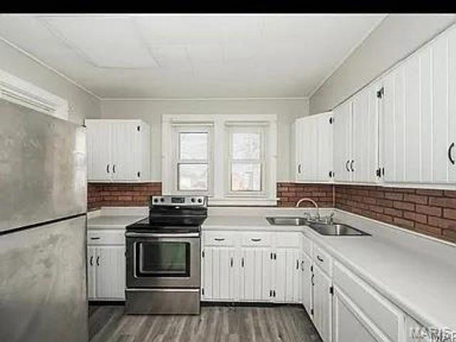 10071 Diamond Drive, Riverview, MO 63137
