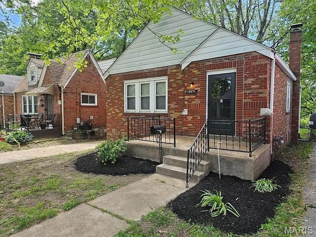10071 Diamond Drive, Riverview, MO 63137