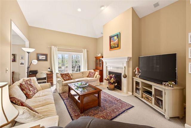 32 Crosswinds Circle, Perinton, NY 14450