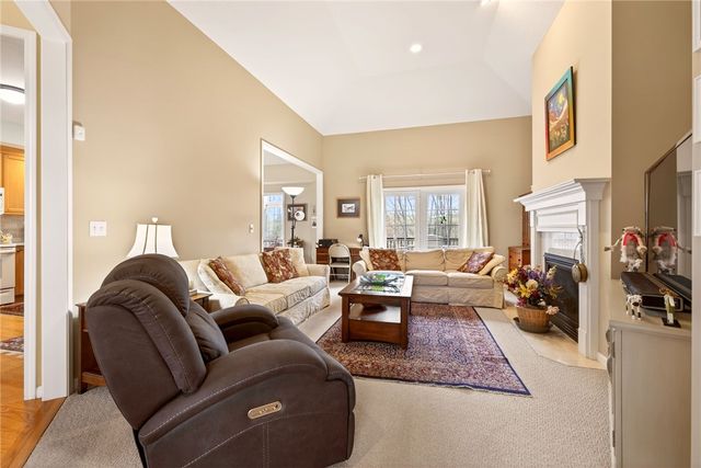 32 Crosswinds Circle, Perinton, NY 14450