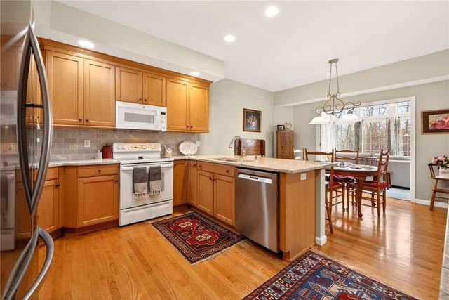 32 Crosswinds Circle, Perinton, NY 14450