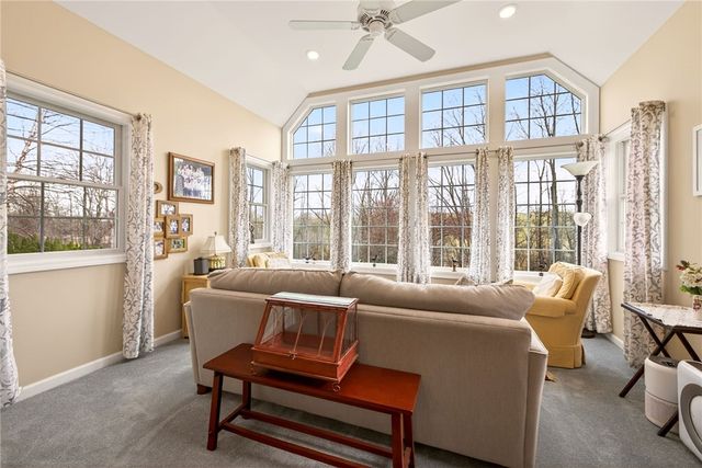 32 Crosswinds Circle, Perinton, NY 14450