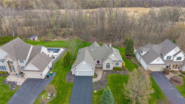 32 Crosswinds Circle, Perinton, NY 14450