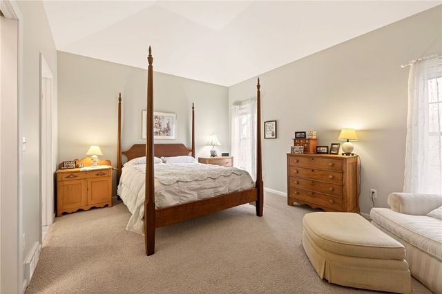 32 Crosswinds Circle, Perinton, NY 14450