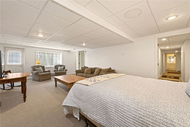 32 Crosswinds Circle, Perinton, NY 14450