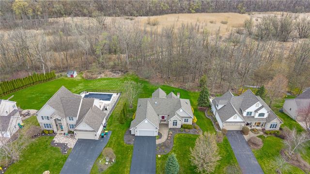 32 Crosswinds Circle, Perinton, NY 14450