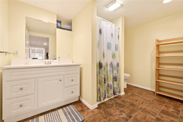 32 Crosswinds Circle, Perinton, NY 14450