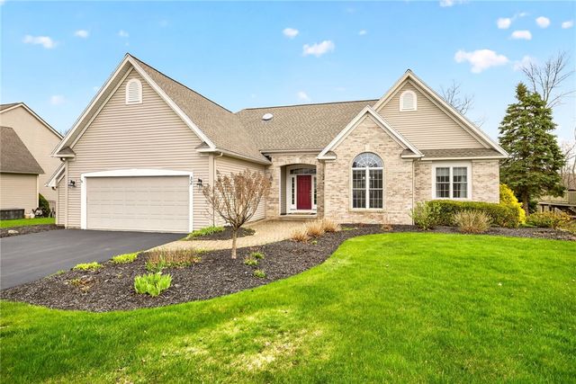 32 Crosswinds Circle, Perinton, NY 14450