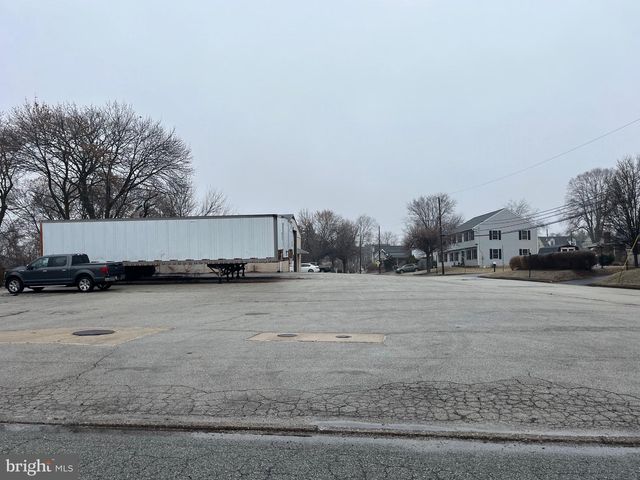 530 TAYLOR ST, Phoenixville, PA 19460