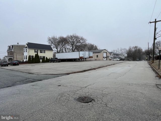 530 TAYLOR ST, Phoenixville, PA 19460