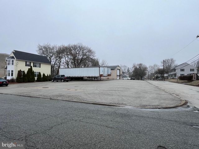 530 TAYLOR ST, Phoenixville, PA 19460