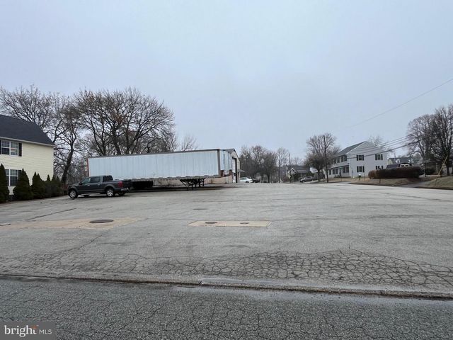 530 TAYLOR ST, Phoenixville, PA 19460