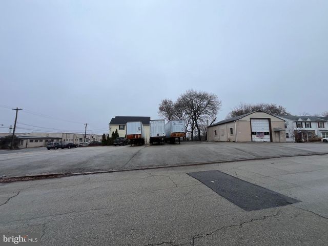 530 TAYLOR ST, Phoenixville, PA 19460