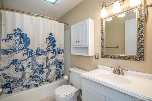 1401 Harbor View Drive 1401, Rocky Hill, CT 06067