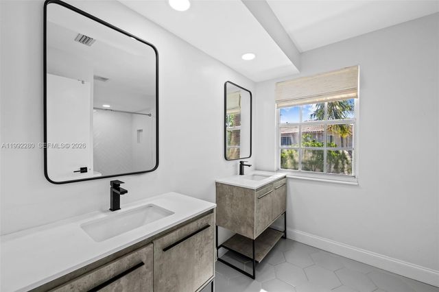 10997 Long Boat Dr, Cooper City, FL 33026