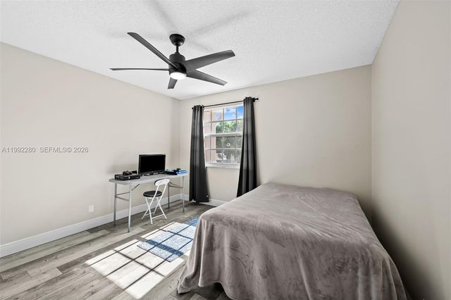 10997 Long Boat Dr, Cooper City, FL 33026