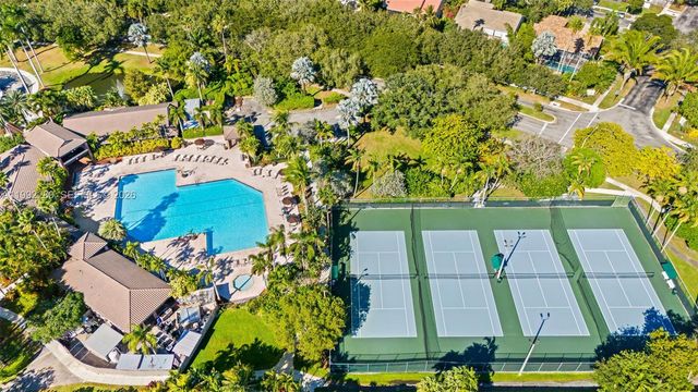 10997 Long Boat Dr, Cooper City, FL 33026