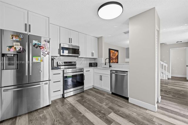 10997 Long Boat Dr, Cooper City, FL 33026