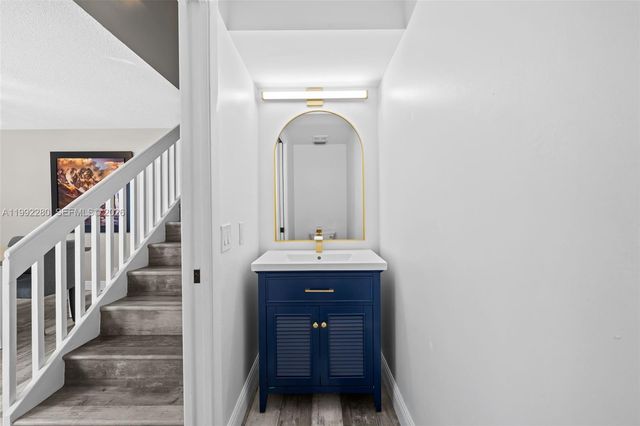 10997 Long Boat Dr, Cooper City, FL 33026