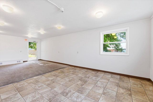 1224 S COMMERCIAL STREET, Neenah, WI 54956